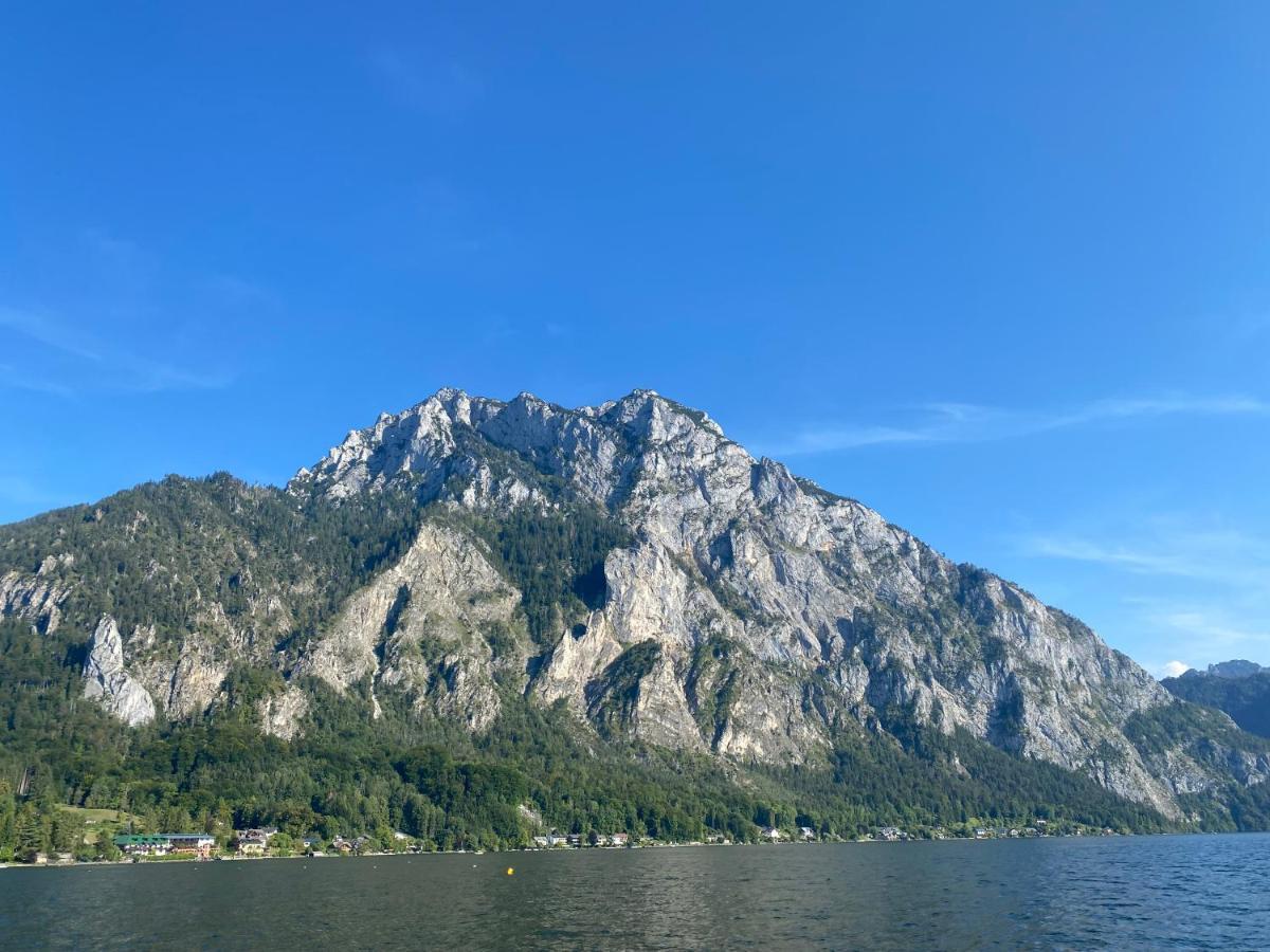 Ferienhaeuschen Am Traunsee Mit Tretboot Zur Freien Nutzung Am Badeplatz Altmünster Buitenkant foto