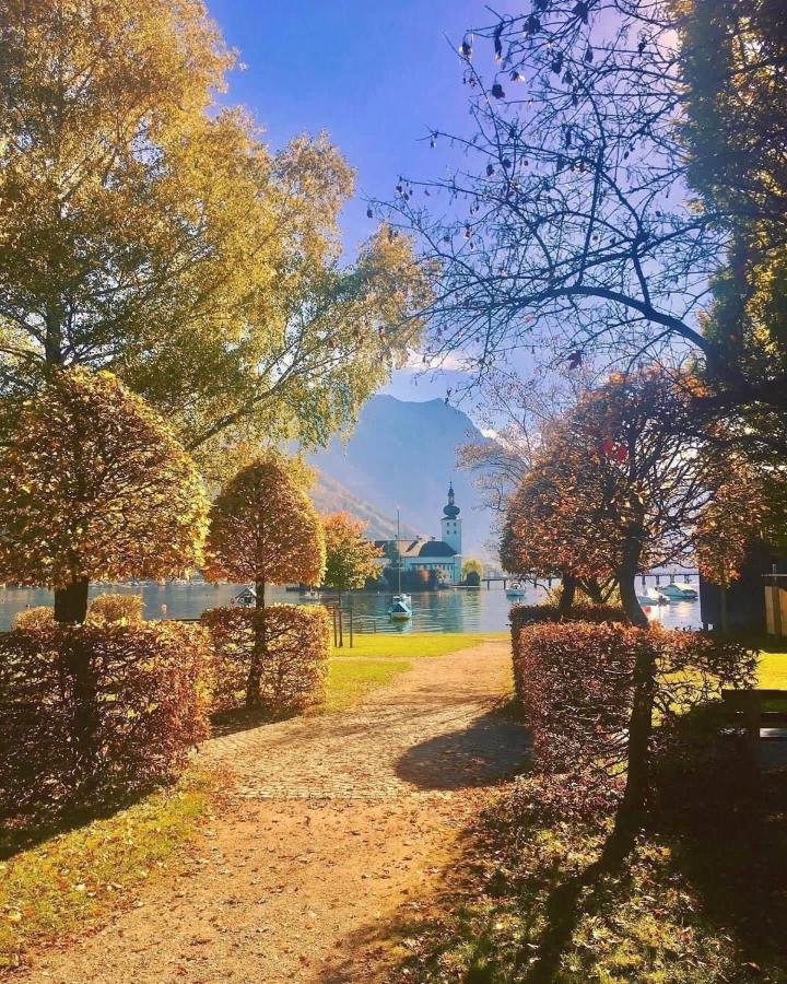 Ferienhaeuschen Am Traunsee Mit Tretboot Zur Freien Nutzung Am Badeplatz Altmünster Buitenkant foto