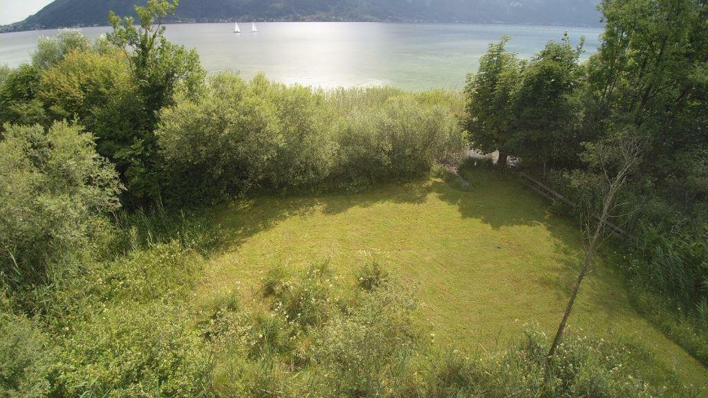 Ferienhaeuschen Am Traunsee Mit Tretboot Zur Freien Nutzung Am Badeplatz Altmünster Buitenkant foto